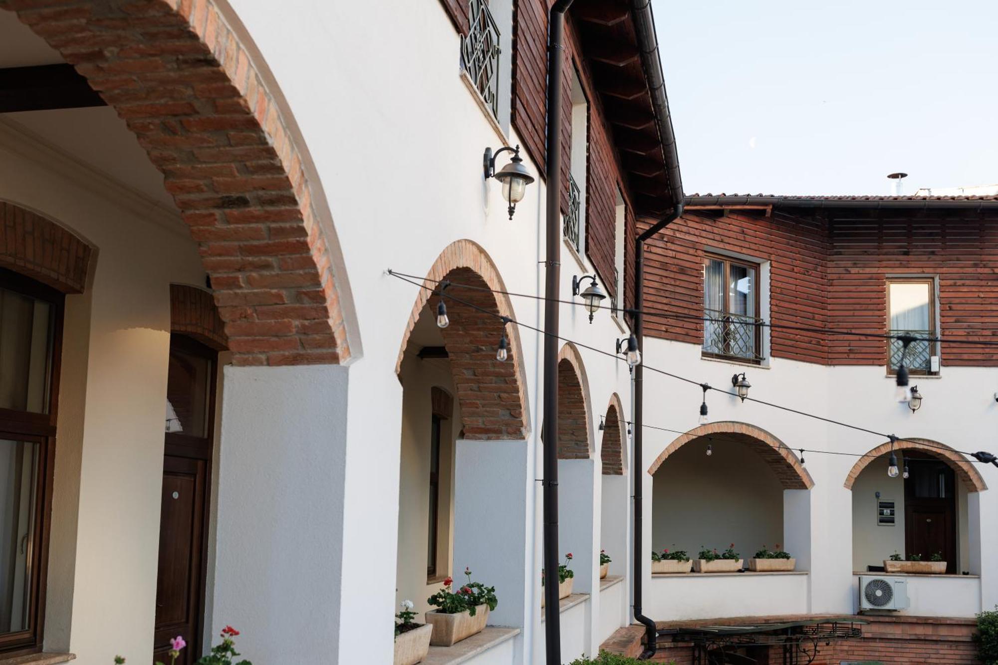 La Maison De Caroline Alba Iulia Esterno foto