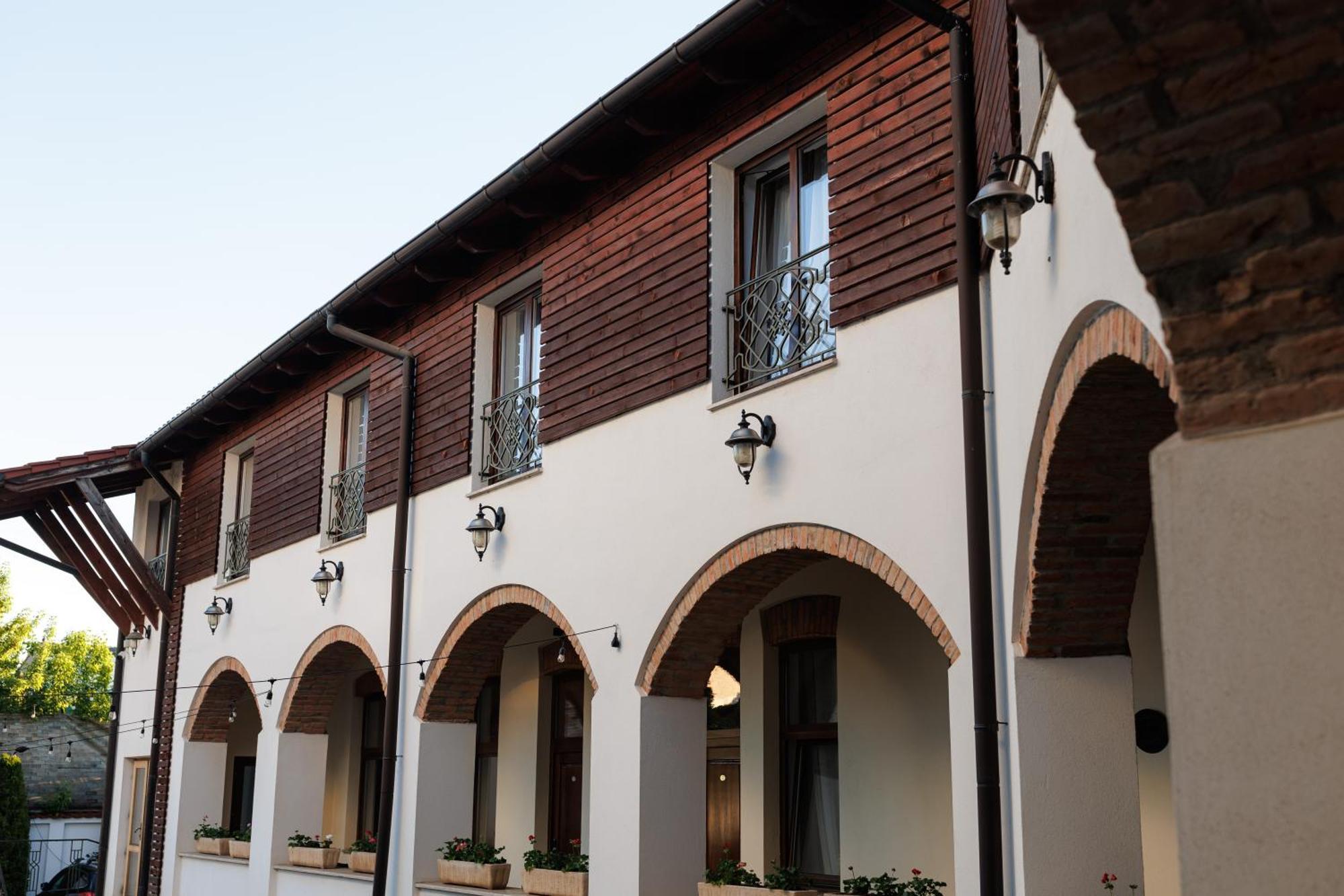 La Maison De Caroline Alba Iulia Esterno foto
